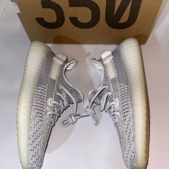 Adidas Yeezy Boost 350 V2 in Static - Picture 4 of 5